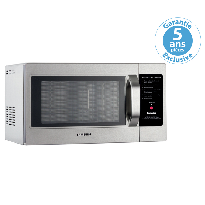 FOUR MICRO ONDES  1050 W CAFETERIA